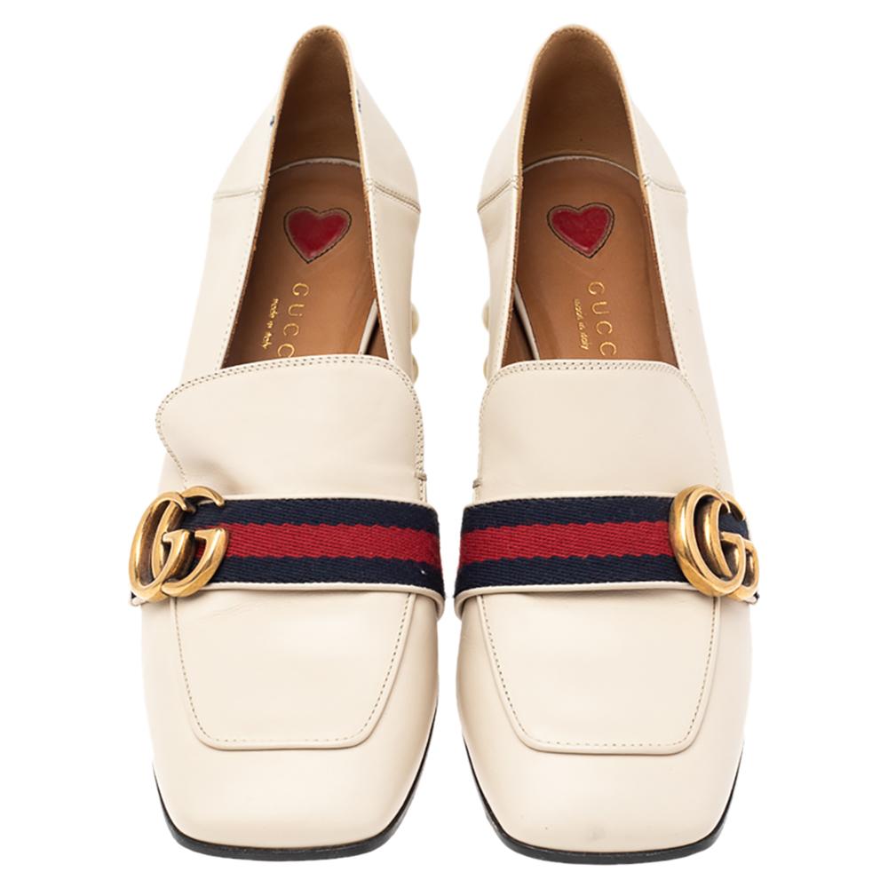 Gucci Cream Leather Web GG Marmont Faux Pearl Embellished Loafer Pumps Size 37.5 In Good Condition In Dubai, Al Qouz 2