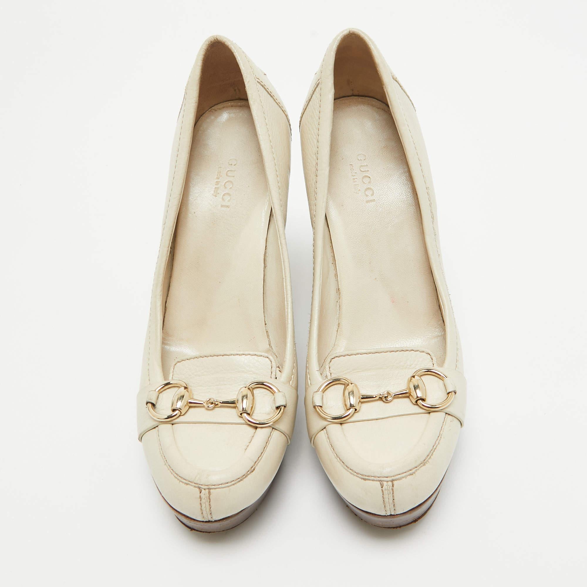 Marron Escarpins compensés Gucci en cuir crème, taille 37 en vente