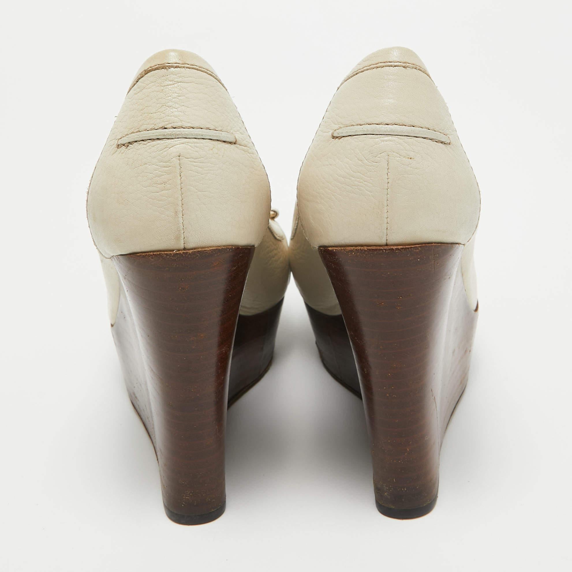 Escarpins compensés Gucci en cuir crème, taille 37 Pour femmes en vente