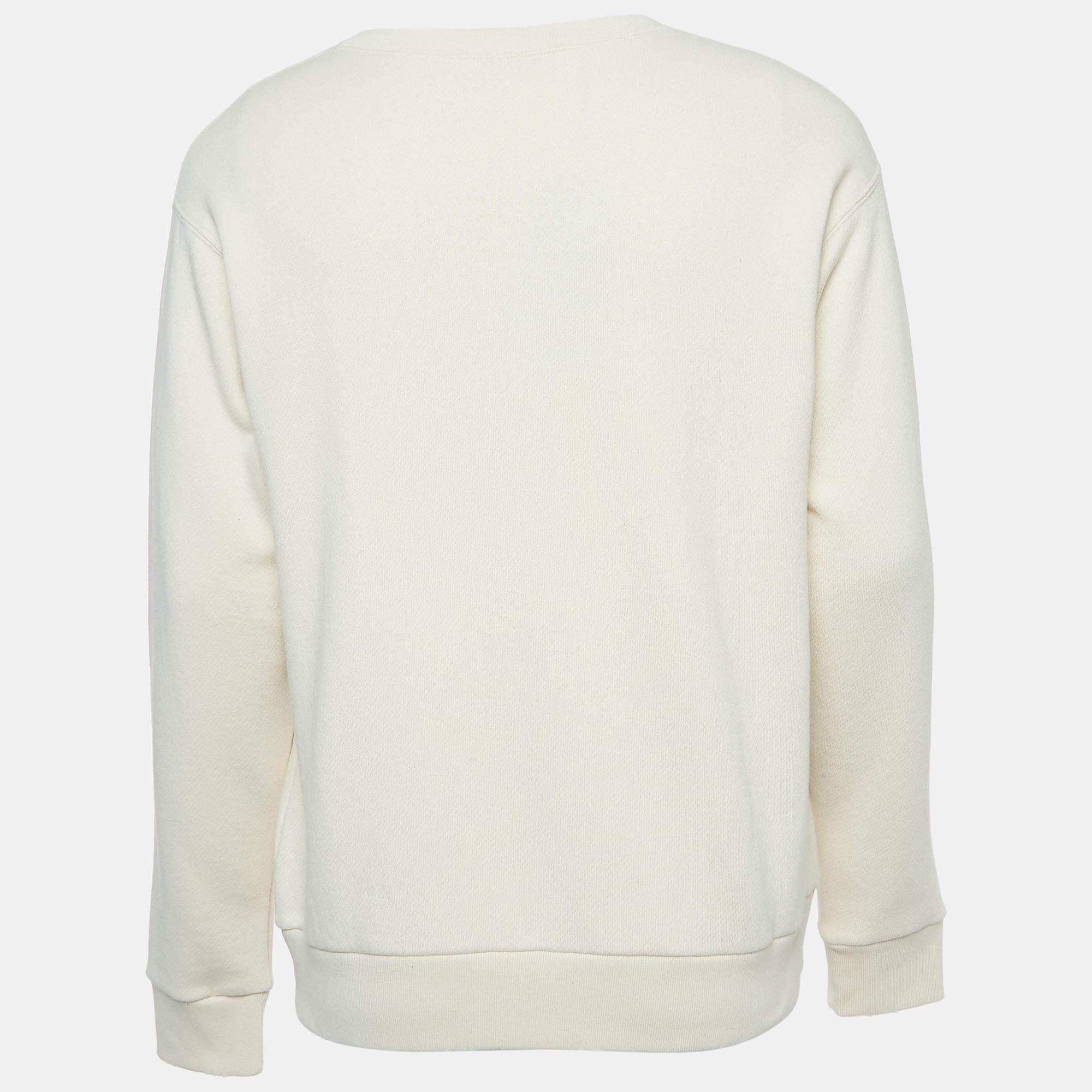 Experience comfort with never-ending style as you don this super-chic sweatshirt from Gucci. This sweatshirt has been designed using high-quality fabric which gives you a comfy fit.

Includes: Brand Tag
