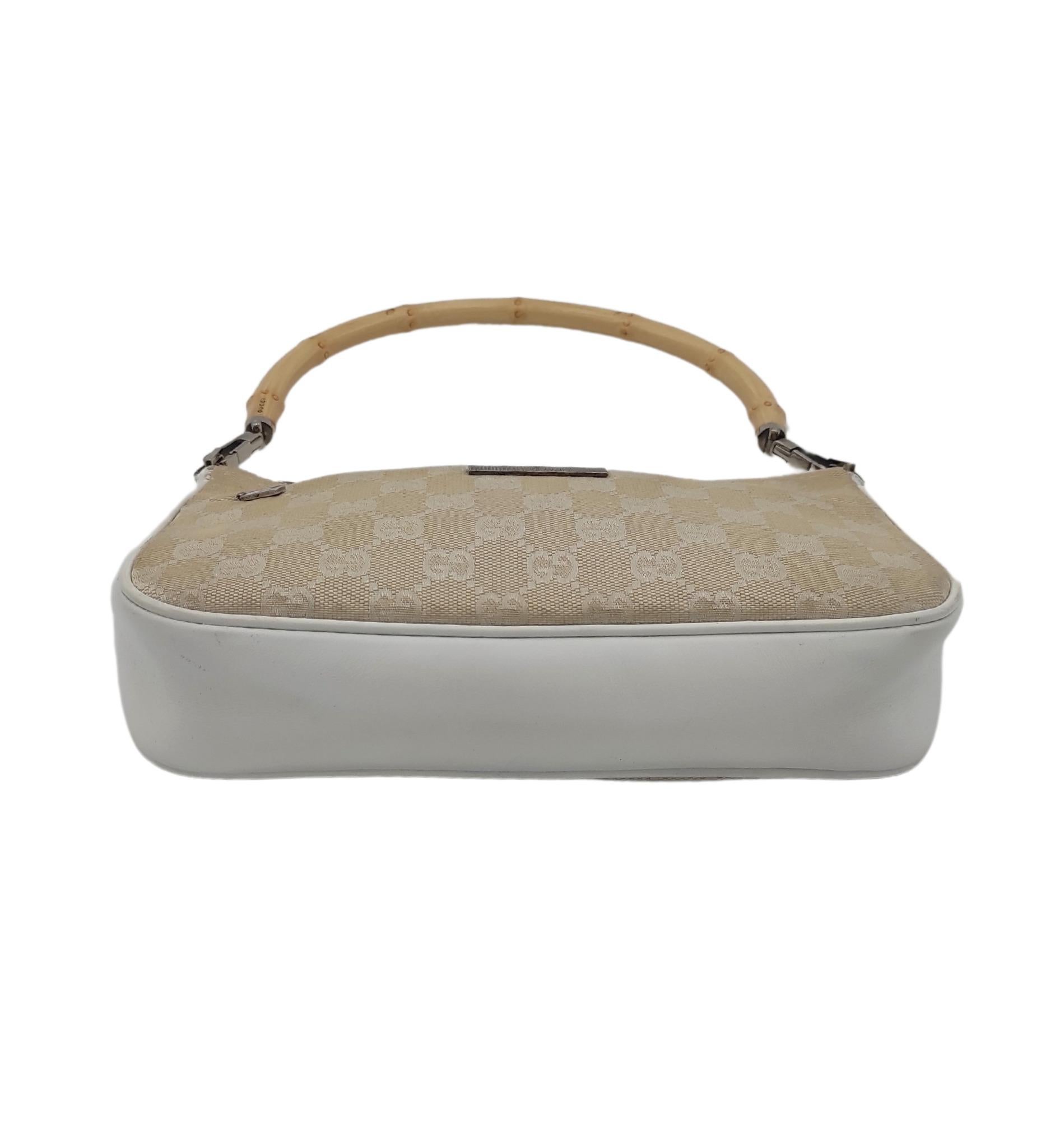Brown Gucci cream monogram bamboo handle shoulder bag For Sale
