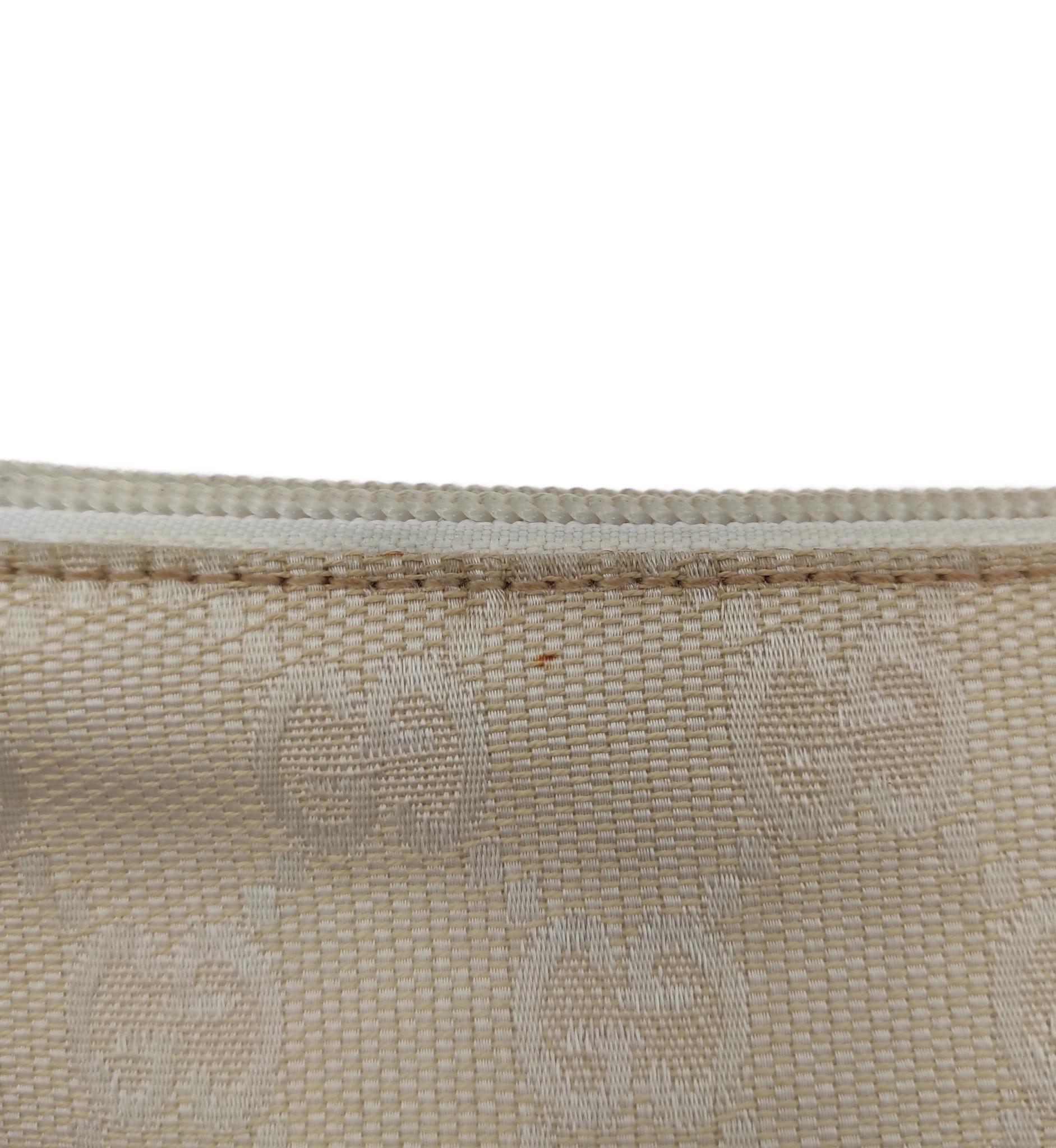 Gucci cream monogram bamboo handle shoulder bag For Sale 2