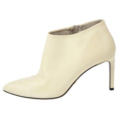 Gucci Cream Patent Leather Pointed Toe Ankle Boots Size 38