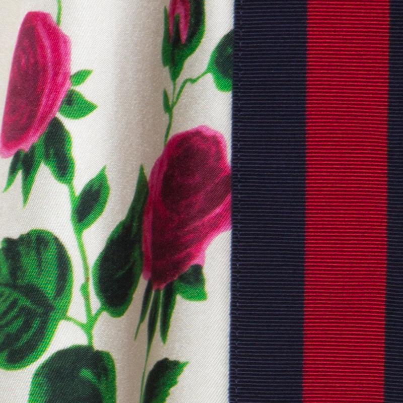 Gucci Cream & Pink Rose Garden Print Silk Belted Kimono M In Excellent Condition In Dubai, Al Qouz 2