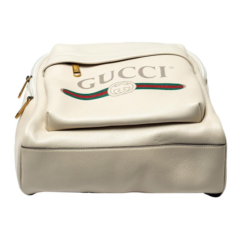 Gucci Cream White Leather Gucci Print Backpack at 1stDibs  display picture 3