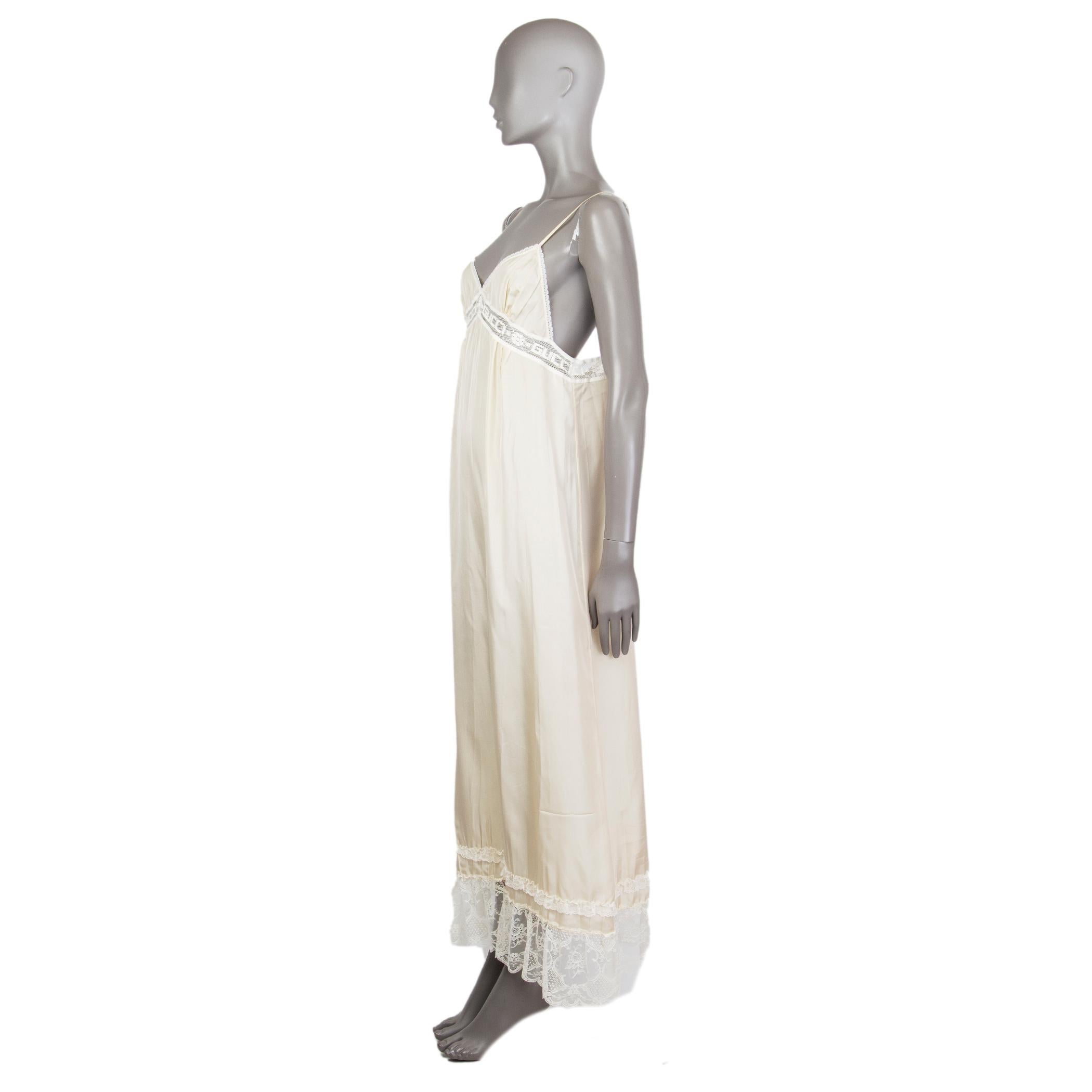 Gucci sleeveless slip dress in cream silk (assumed as tag is missing) with lace trim. Unlined. Has been worn and in excellent condition. 

Tag Size 40
Size S
Shoulder Width 34cm (13.3in)
Bust From 46cm (17.9in)
Waist From 51cm (19.9in)
Hips From
