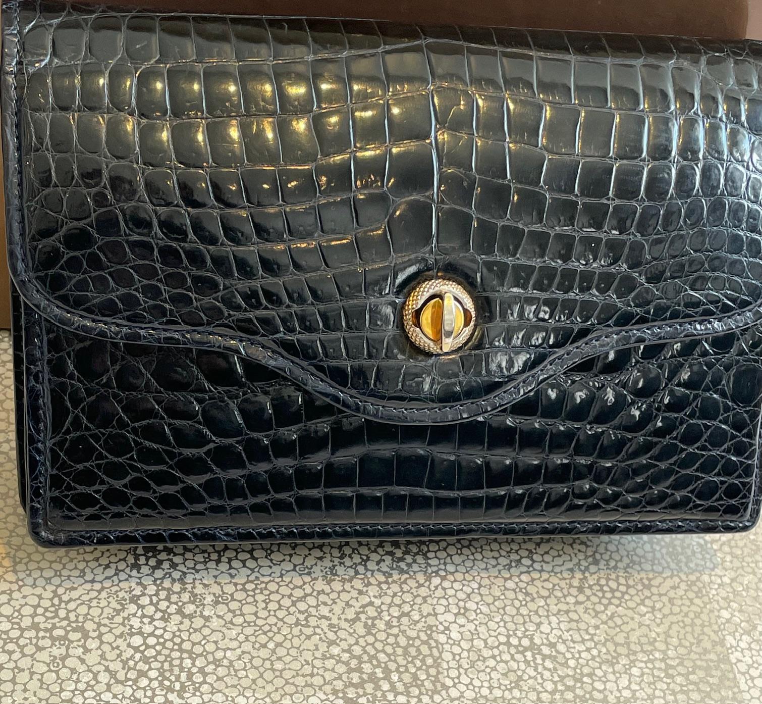 Gucci Crocodile Chain And Turn Lock Clutch  1960s 6