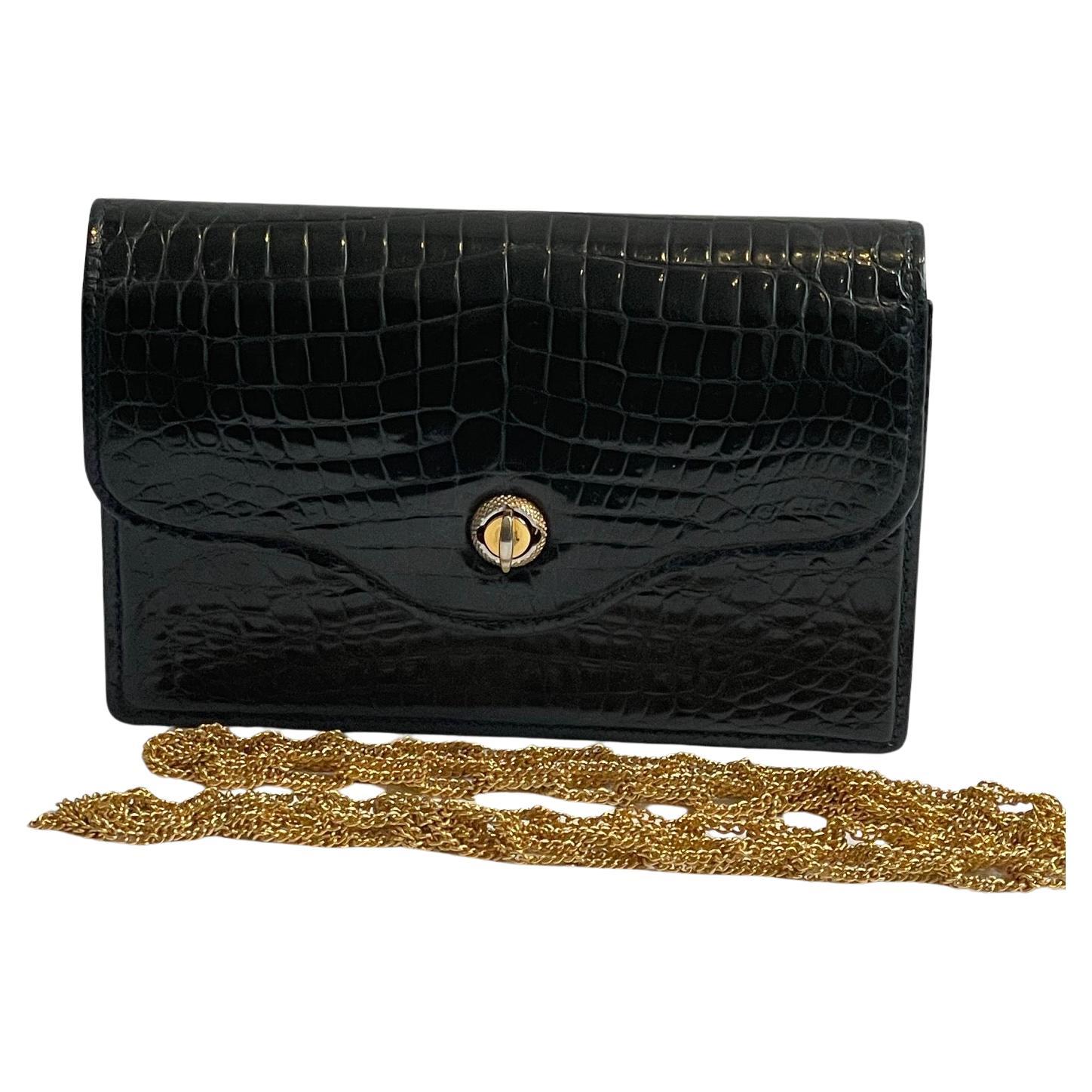 Gucci Crocodile Chain And Turn Lock Clutch  1960s In Excellent Condition For Sale In London, GB