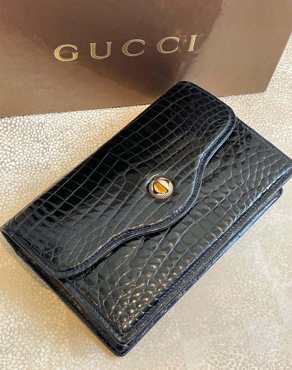 Gucci Crocodile Chain And Turn Lock Clutch  1960s For Sale 3