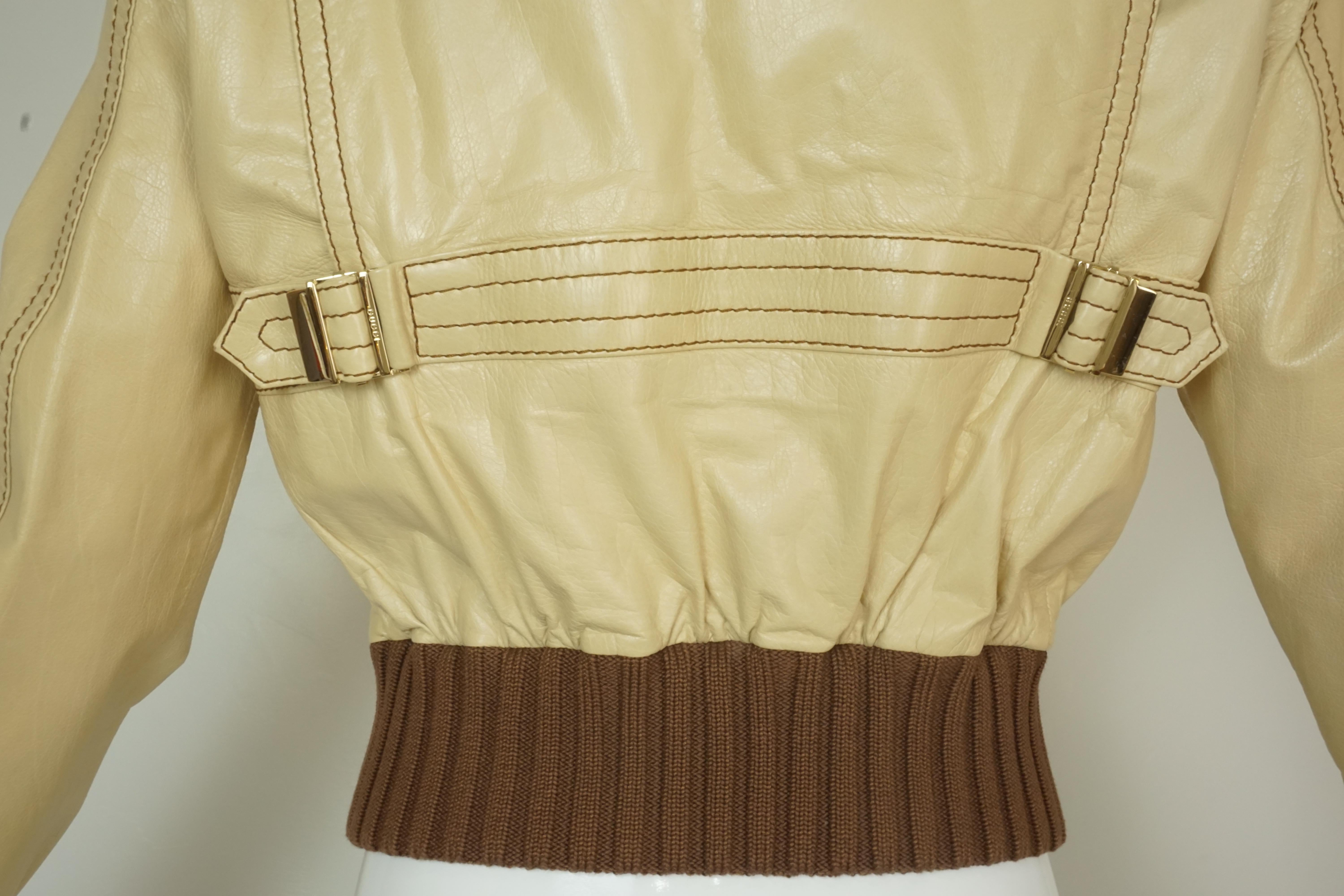Gucci - Blouson bombardier court en cuir avec manches et col en tricot  en vente 11