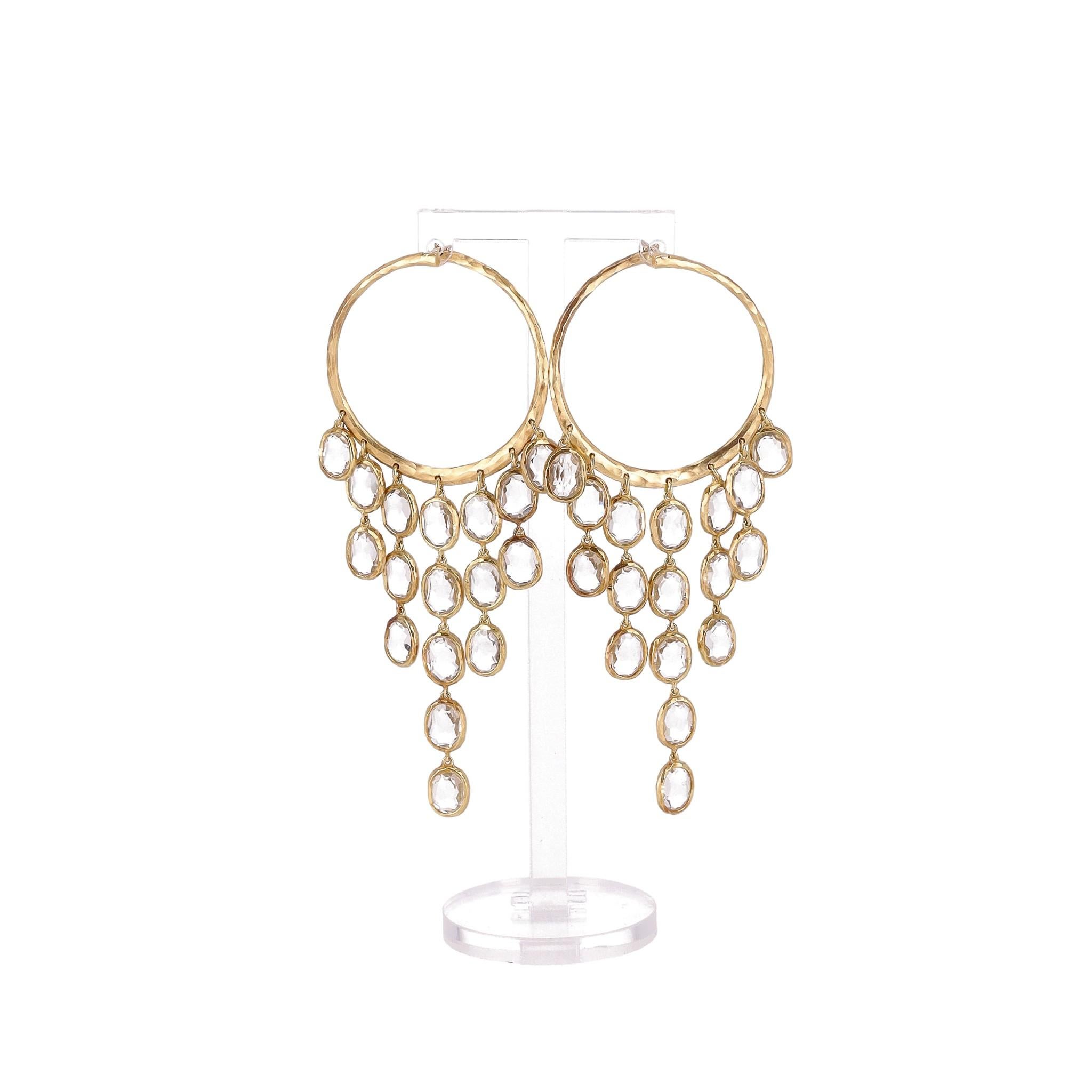 Chandelier-Ohrringe von Gucci aus Kristall und 18 Karat Gold mit Kristall (Rundschliff) im Angebot