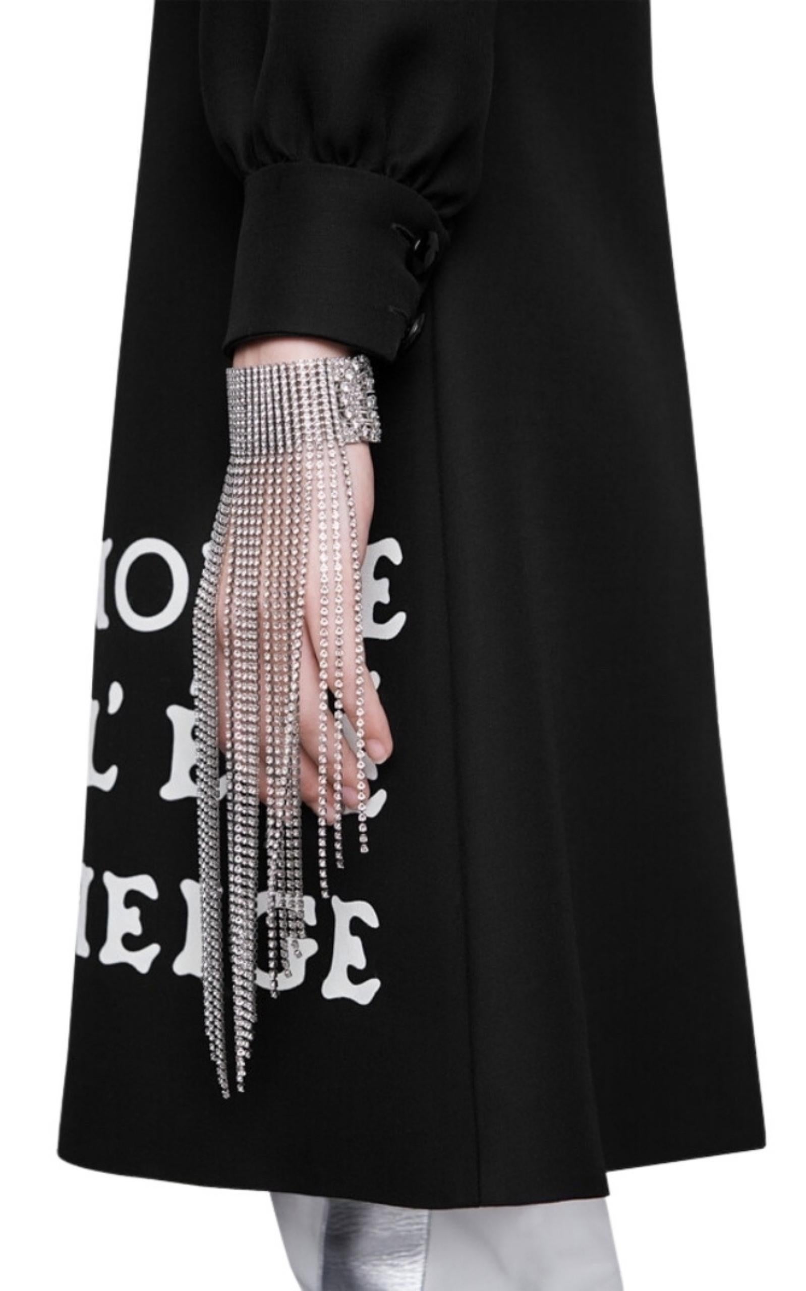 This dazzling bracelet features clear crystals throughout with long crystal tassels and a prominent Gucci interlocking G logo. This is a stunning cuff bracelet with a distinctive look
Cascade of crystal fringes
Made from metal with a palladium