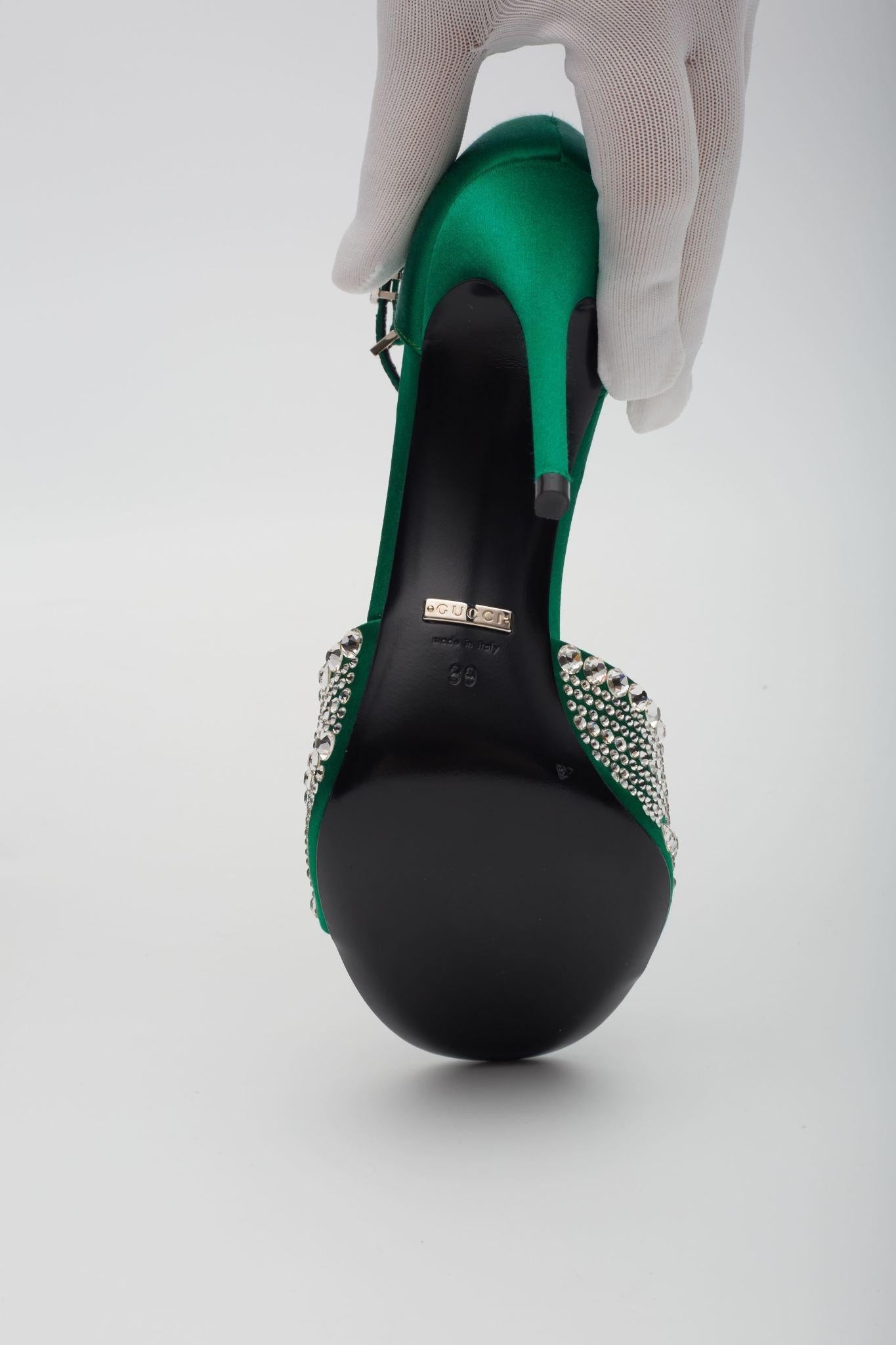 Gucci Crystal Embellished Satin Emerald 100 Heels EU 38 For Sale 1