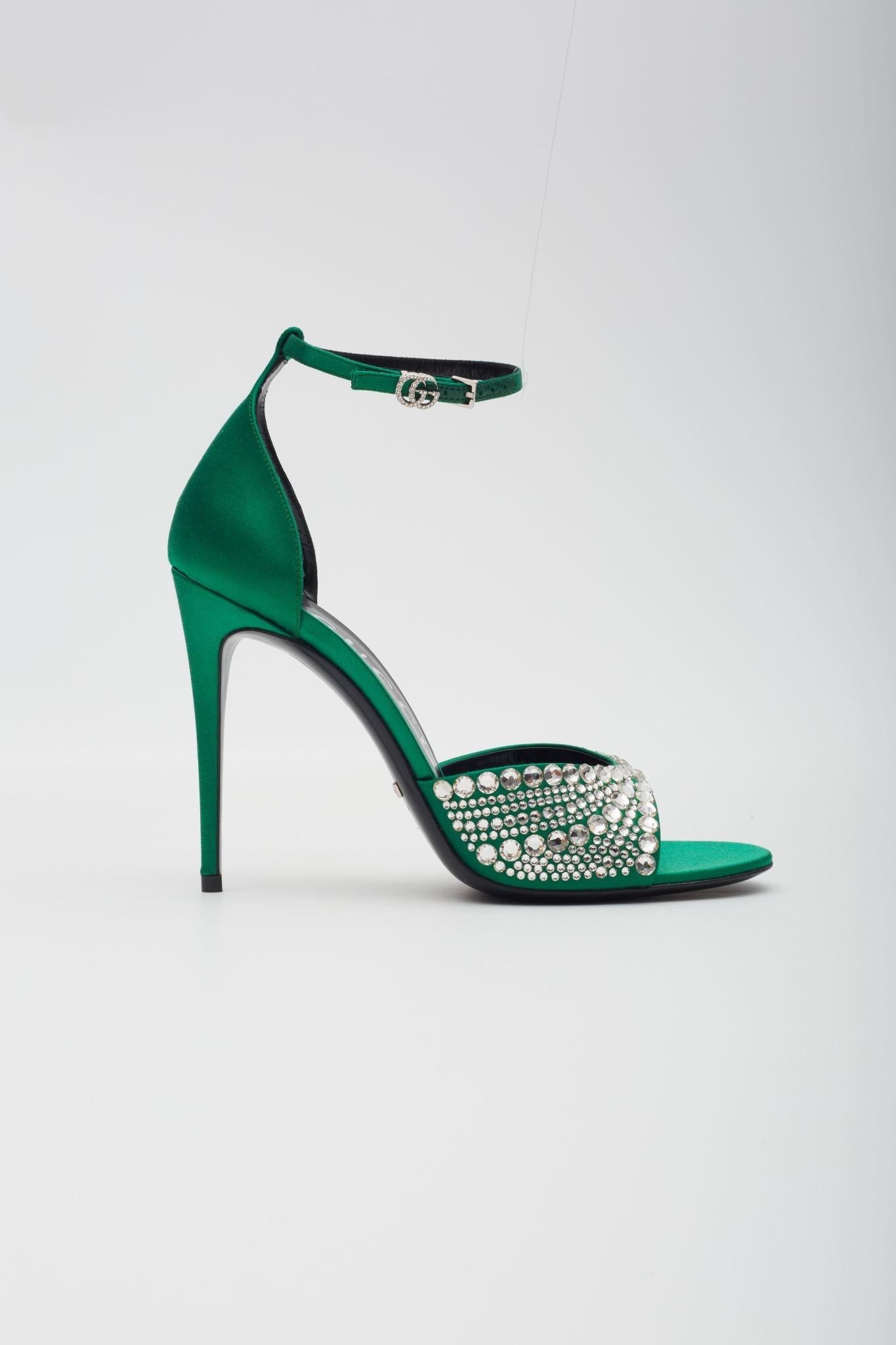 Gucci Crystal Embellished Satin Emerald 100 Heels EU 38 For Sale 2