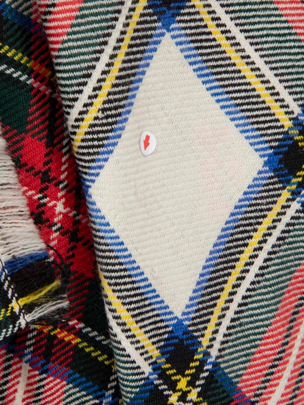 Gucci Bata de tartán con tigre adornado con cristales Talla S 3