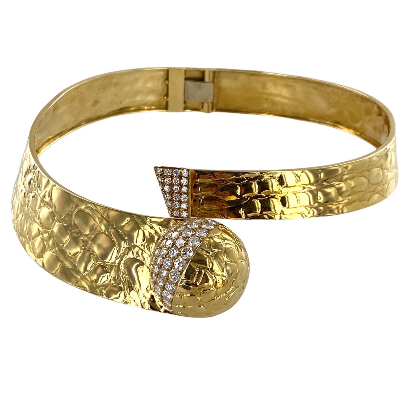 Round Cut Gucci Custom Diamond 18 Karat Yellow Gold Bypass Vintage Necklace