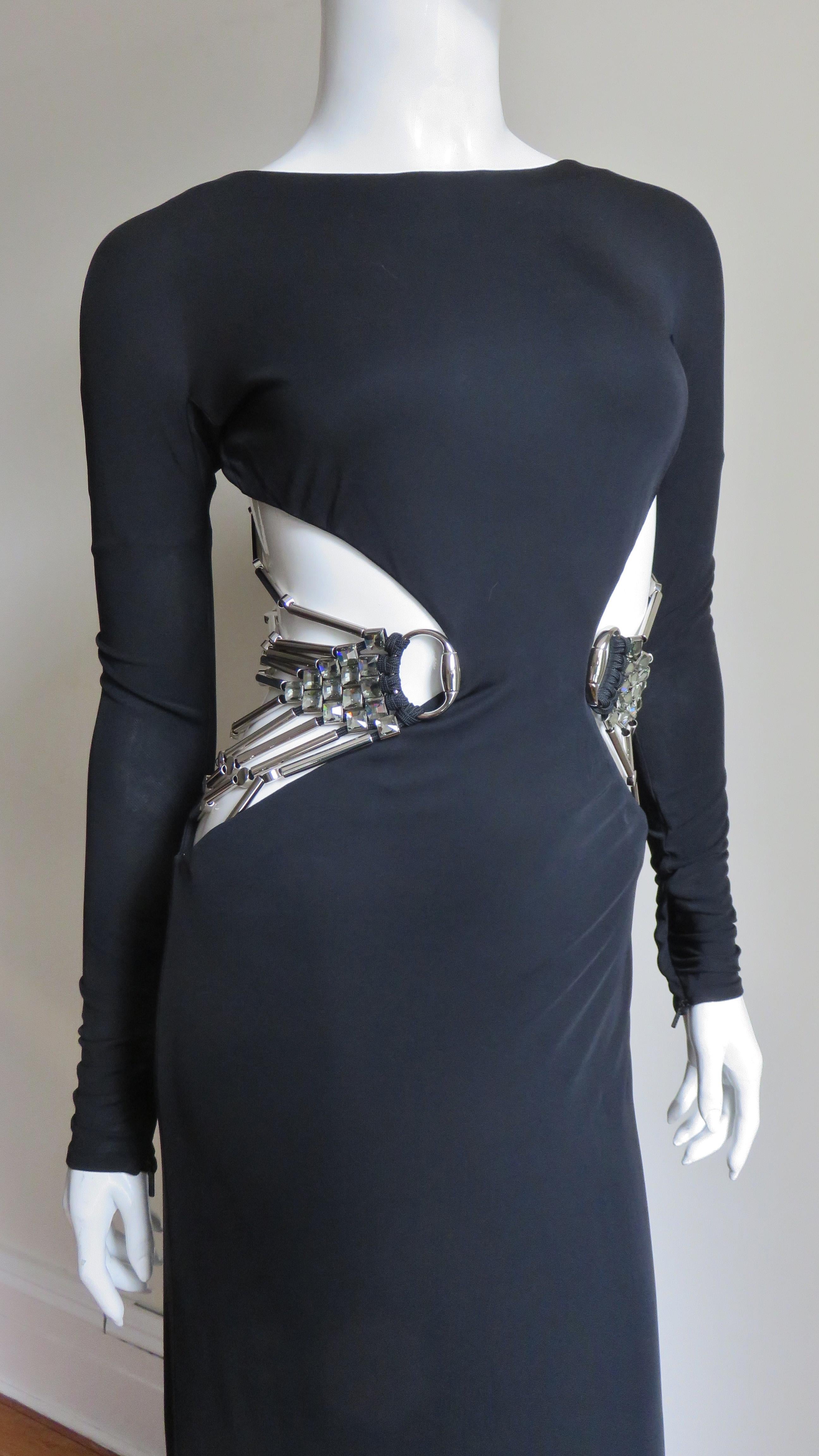Seidenkleid von Gucci mit ausgeschnittener Taille und Swarovski-Kristallen und Hardware F/S 2010 im Angebot 2