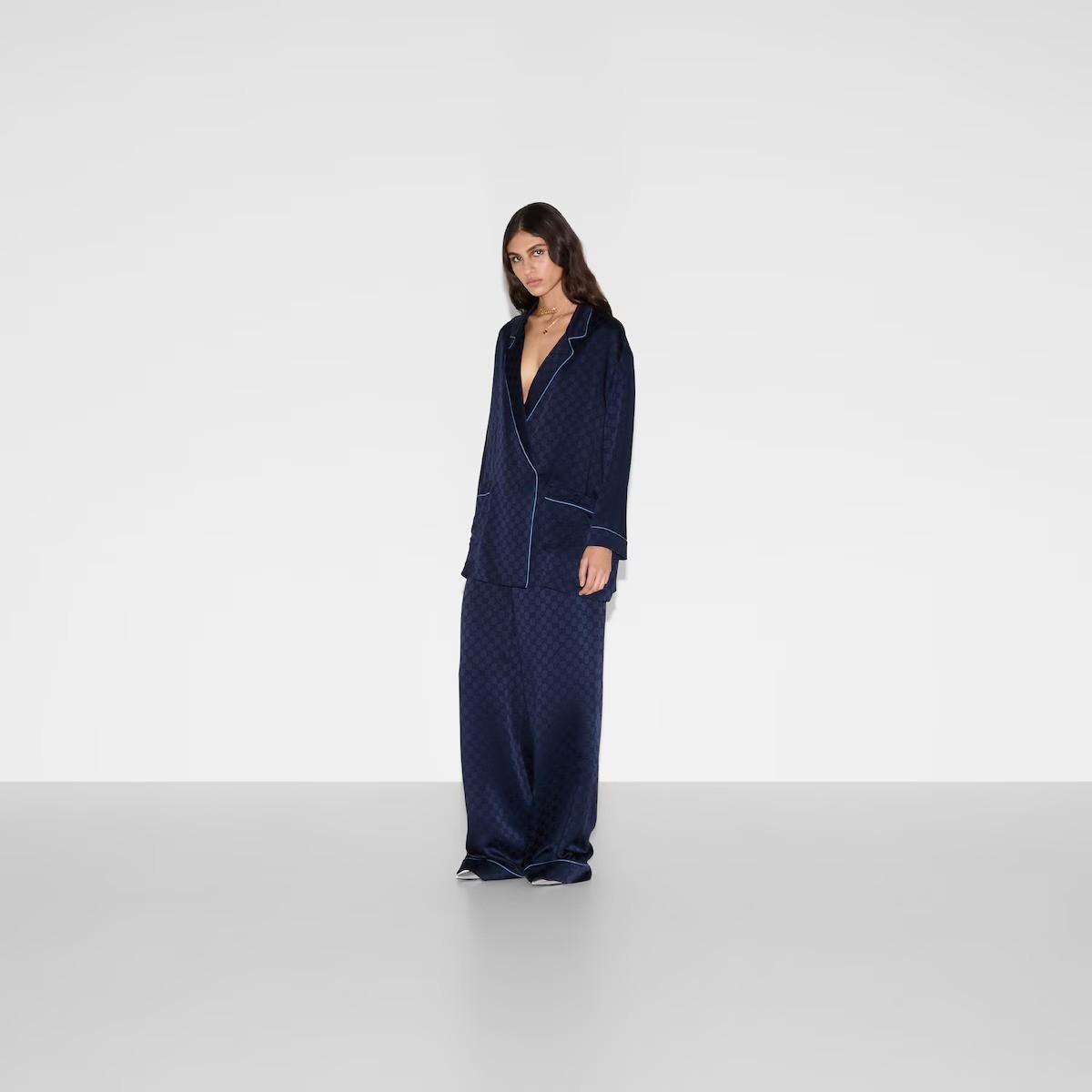 GUCCI dunkelblau Viskose 2024 GG SATIN PAJAMA Hemd 38 XS im Angebot 3