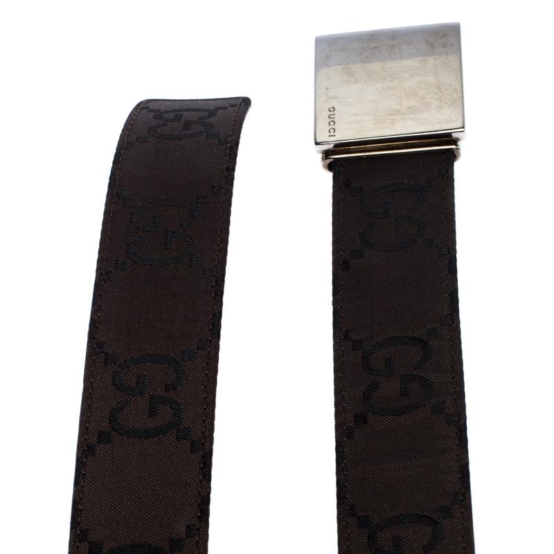Gucci Dark Brown GG Fabric Logo Plague Buckle Belt 90CM In Good Condition In Dubai, Al Qouz 2