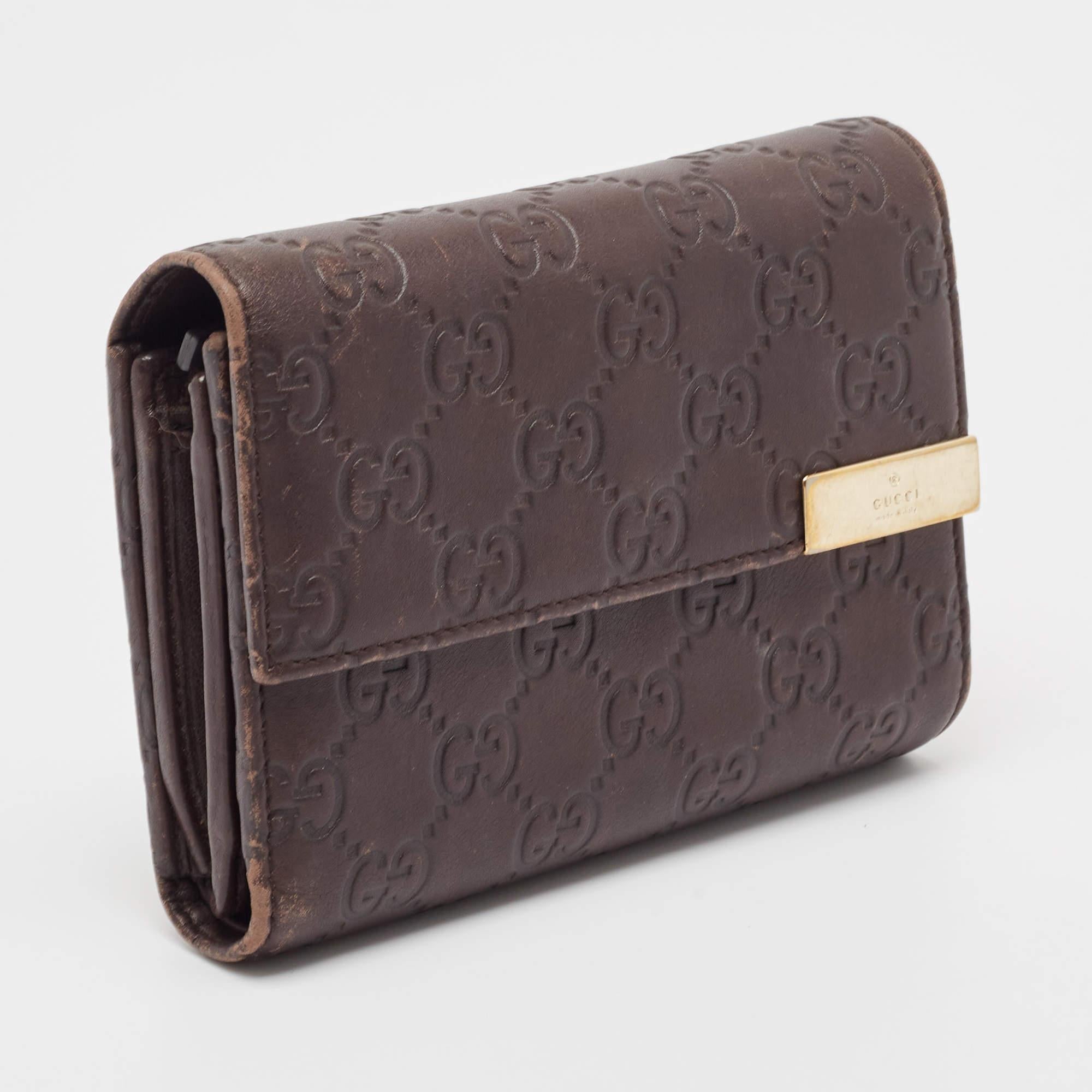 Gucci Dark Brown Guccissima Leather Flap French Wallet In Fair Condition For Sale In Dubai, Al Qouz 2