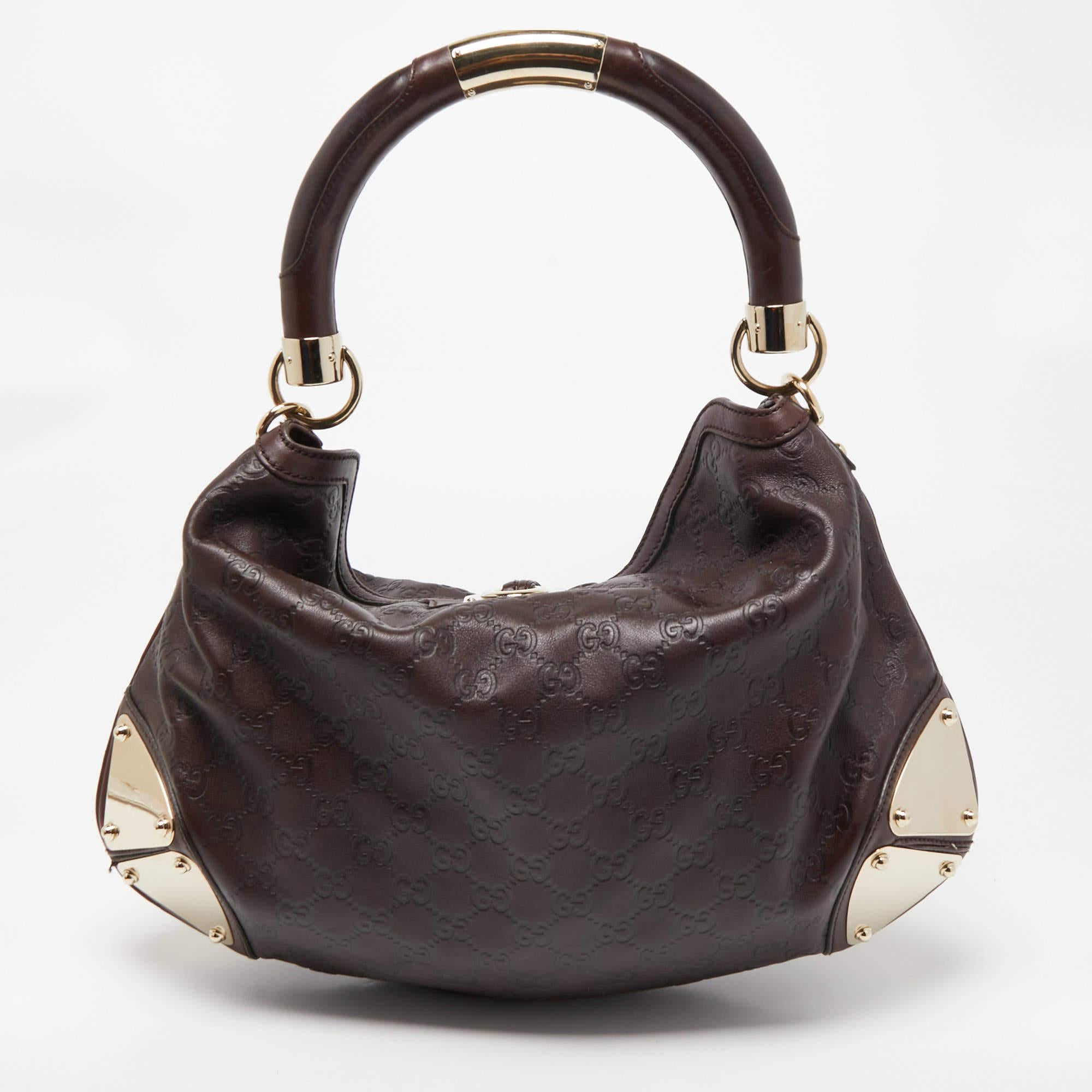Stylish handbags never fail to make a fashionable impression. Make this designer hobo yours by pairing it with your sophisticated workwear as well as chic casual looks.

Includes: Original Dustbag, Detachable Strap


