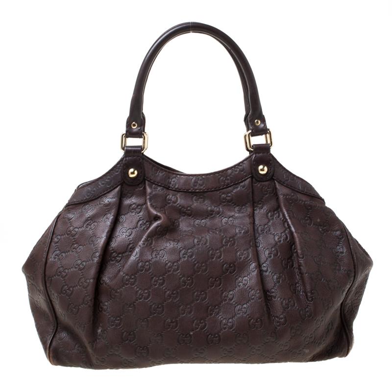 The Sukey is one of the best-selling designs from Gucci and we believe you deserve to have one too. Crafted from Guccissima leather and equipped with a spacious interior, this bag is ideal for you and will work perfectly with any outfit. It is