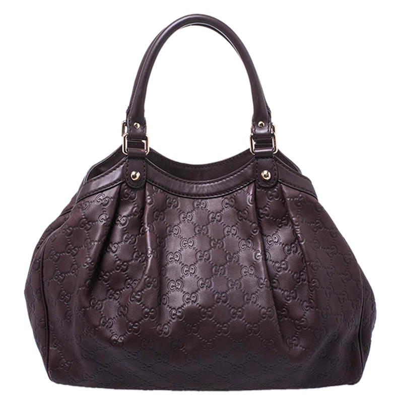 The Sukey is one of the best-selling designs from Gucci and we believe you deserve to have one too. Crafted from Guccissima leather and equipped with a spacious interior, this bag is ideal for you and will work perfectly with any outfit. It is