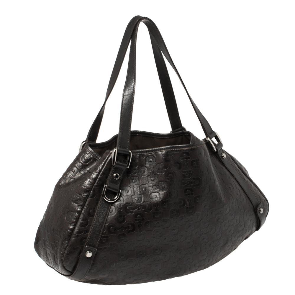 Gucci Dark Brown Horsebit Embossed Leather Medium Abbey Shoulder Bag In Fair Condition In Dubai, Al Qouz 2