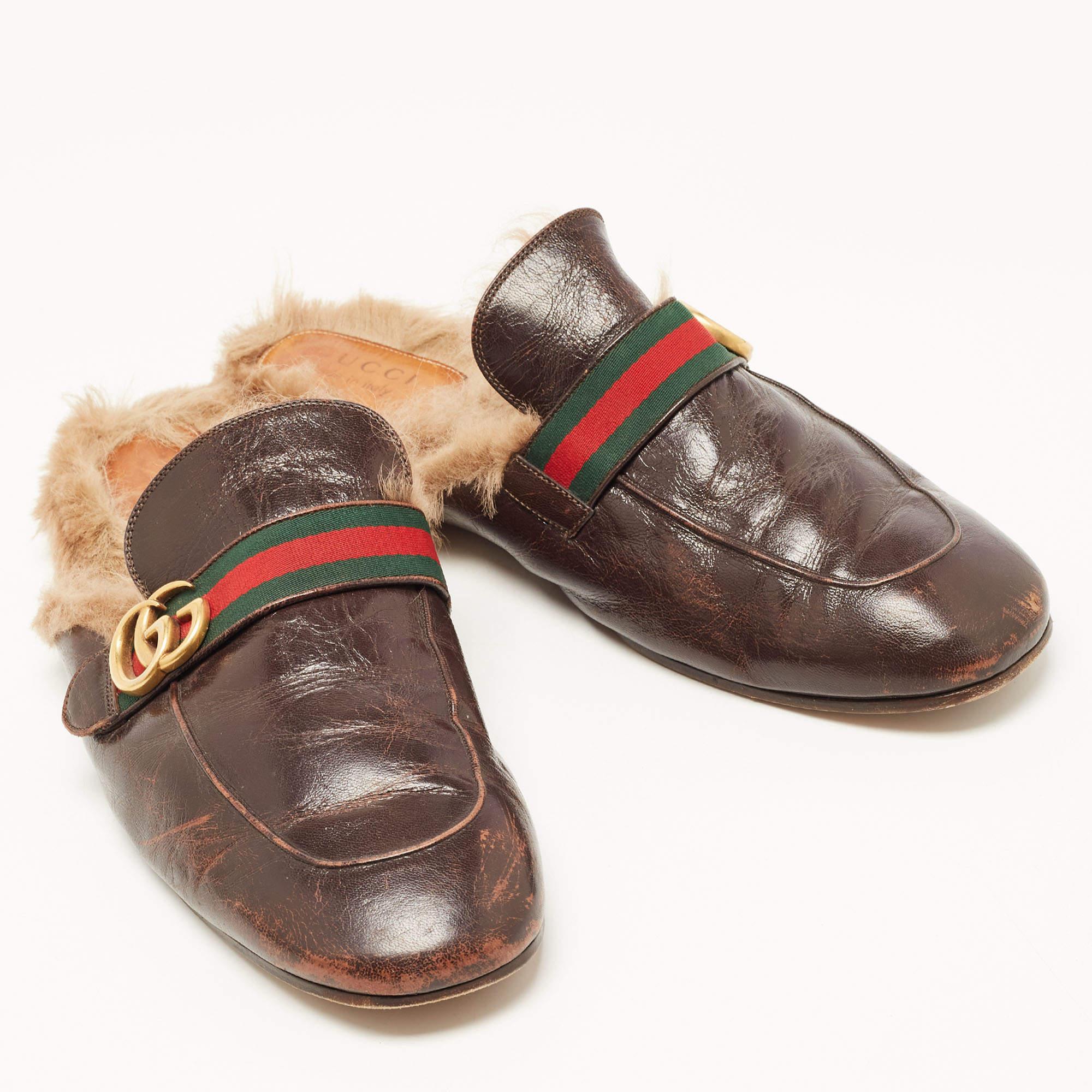 These Gucci Princetown mules signify luxury and practicality. An ultimate favorite of style enthusiasts, its silhouette has the luxe touch of the Horsebit motif on the uppers. It comes made from leather and fur.

