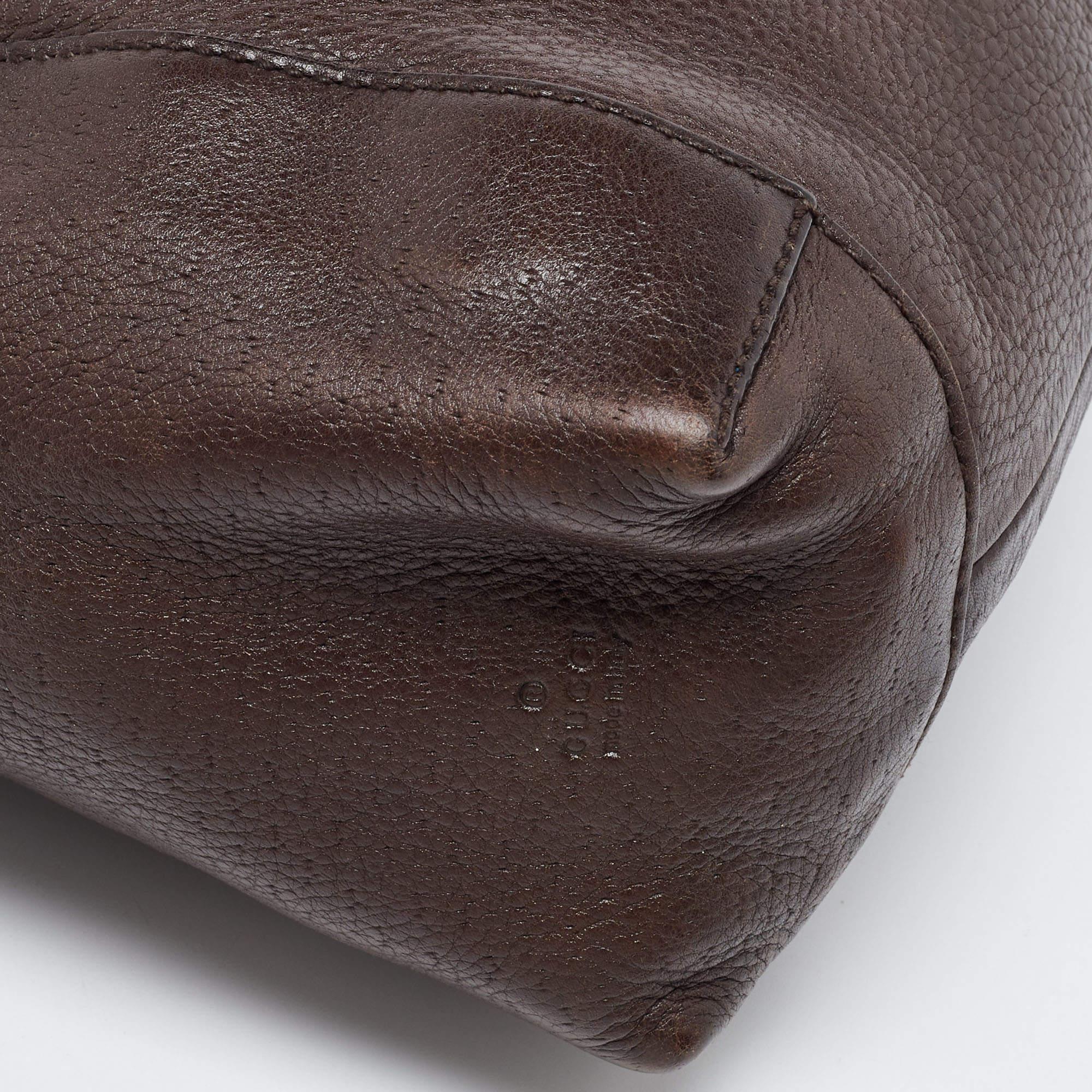 Gucci Baguette-Tasche aus dunkelbraunem Leder Damen im Angebot