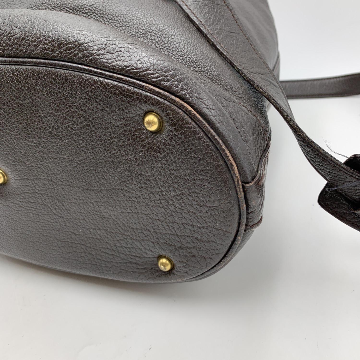 Gucci Dark Brown Leather Drawstring Bucket Shoulder Bag For Sale 4