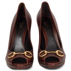 GUCCI pelle marrone scuro HORSE-BIT PEEP-TOE PLATFORM Pumps Scarpe 39.5