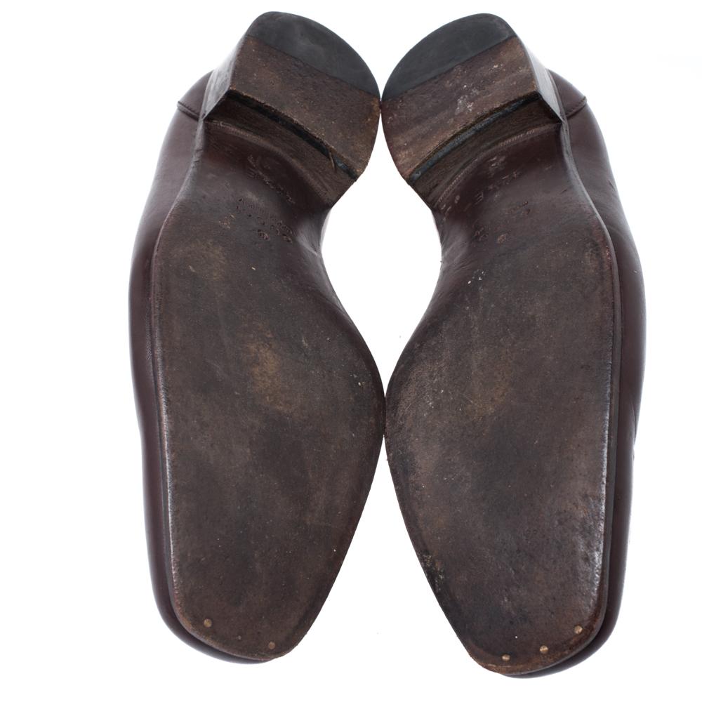 Gucci Dark Brown Leather Loafers Size 42.5 In Good Condition In Dubai, Al Qouz 2