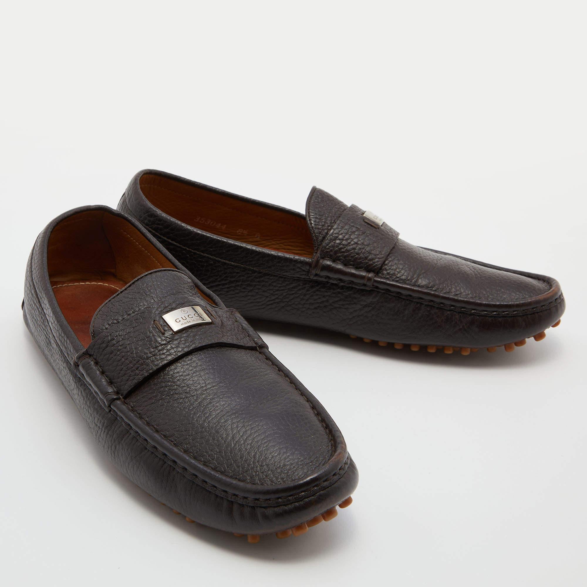 Gucci Dark Brown Leather Slip On Loafers Size 42.5 In Good Condition For Sale In Dubai, Al Qouz 2