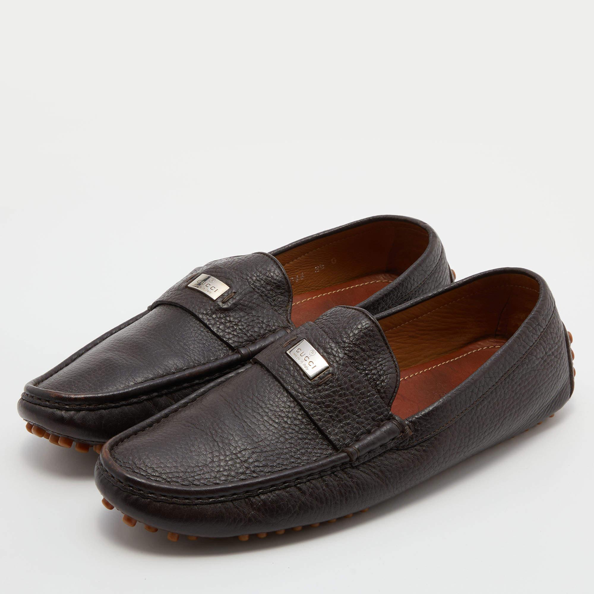 Gucci Dark Brown Leather Slip On Loafers Size 42.5 In Good Condition For Sale In Dubai, Al Qouz 2