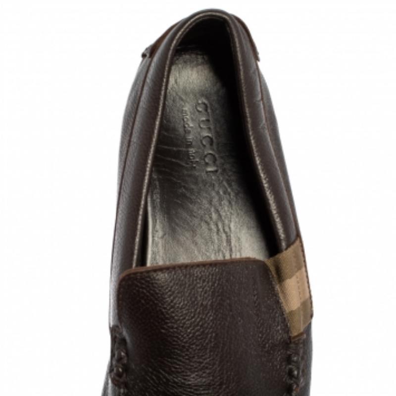 Gucci Dark Brown Leather Slip On Loafers Size 43.5 In Good Condition For Sale In Dubai, Al Qouz 2