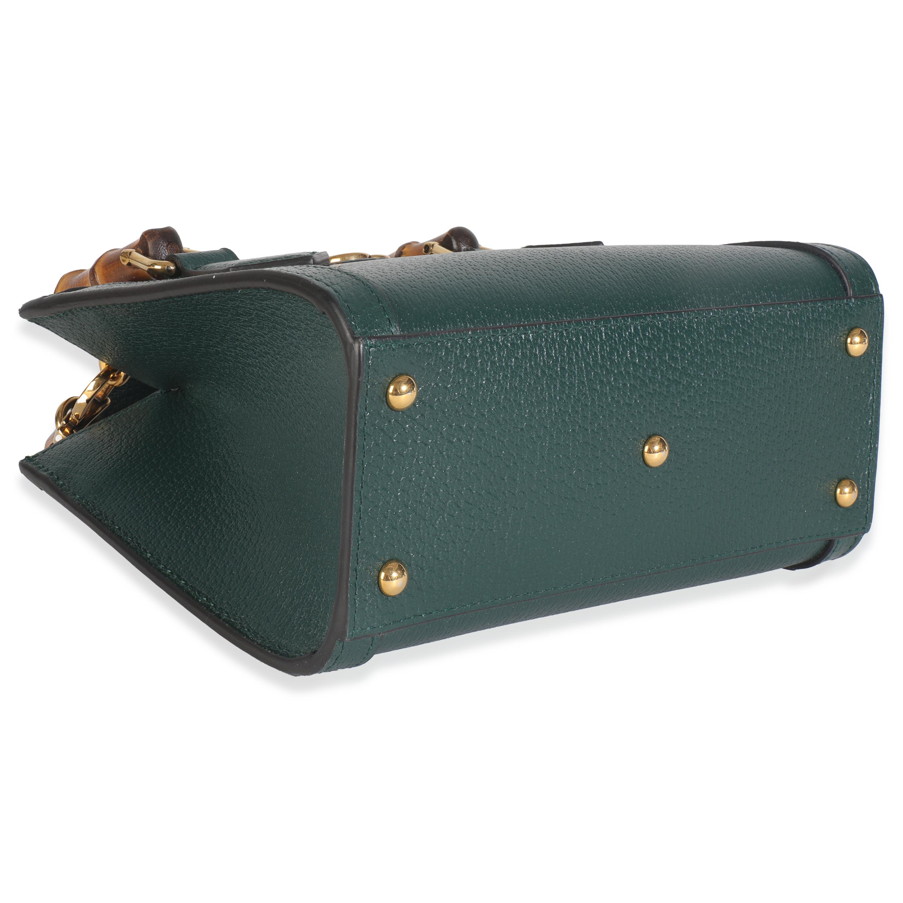 Mini sac à main Diana Bamboo en cuir de veau texturé dollar vert foncé de Gucci en vente 2