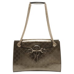 Gucci Borsa a tracolla grande Emily in pelle verniciata grigio scuro Guccissima