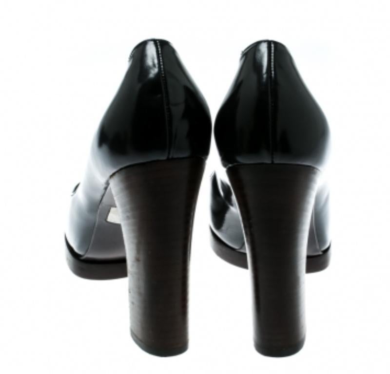 Donna Gucci Pumps con tacco a blocco in pelle grigio scuro misura 37 in vendita