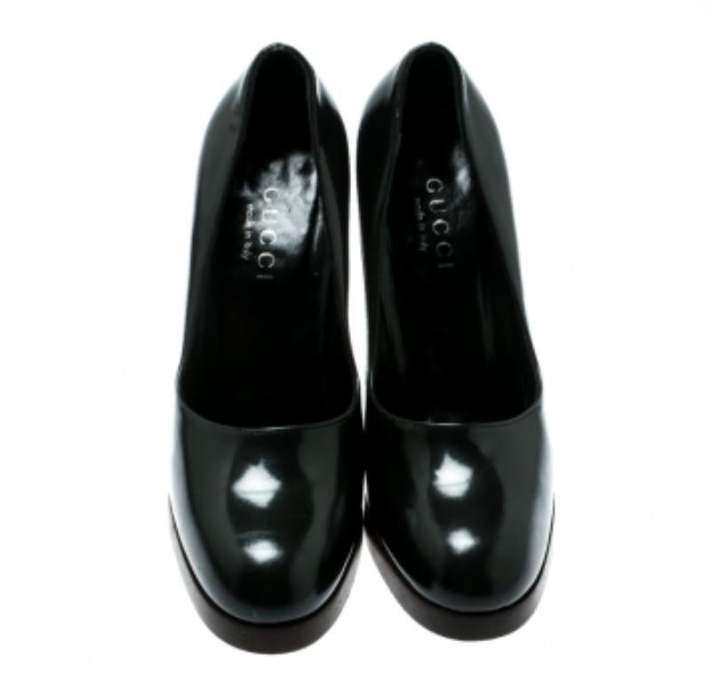 Gucci Pumps con tacco a blocco in pelle grigio scuro misura 37 in vendita 1