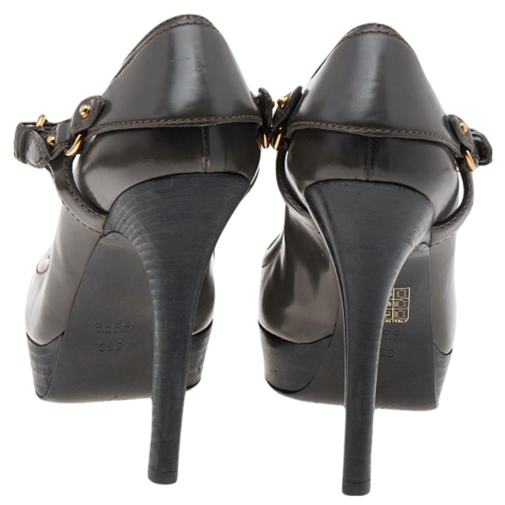 Nero Gucci Pumps con plateau in pelle grigio scuro taglia 39
