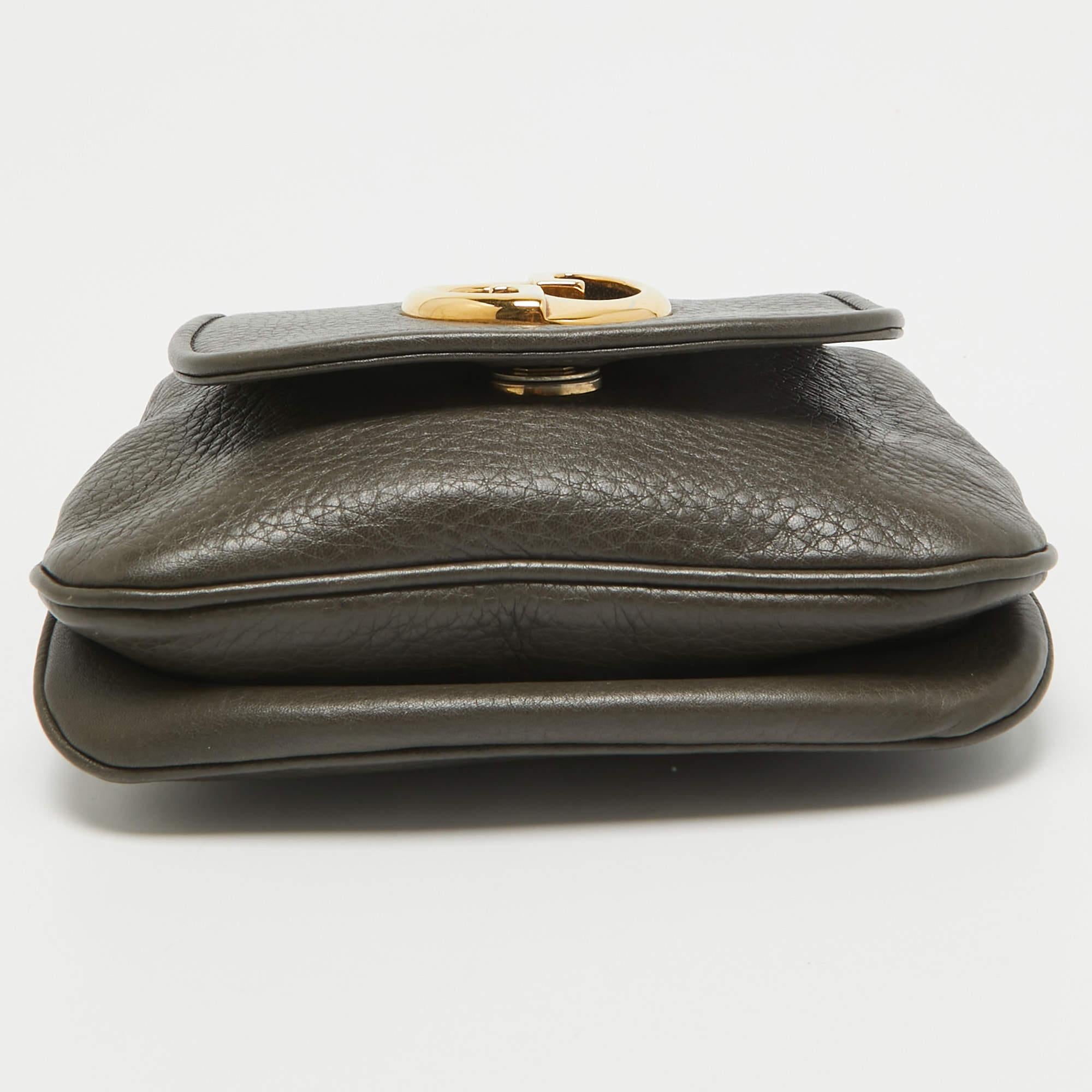 Bolso Crossbody de cadena 1973 pequeño de piel gris oscuro de Gucci 2