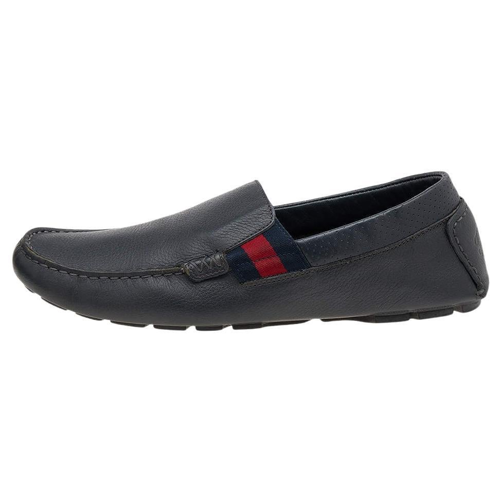 Gucci Dark Grey Leather Web Detail Slip On Loafers Size 41.5 For Sale