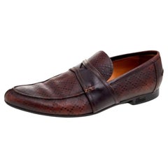 Gucci Hilary scuro in pelle con diamanti in rilievo Slip On Penny Loafers Taglia 43,5