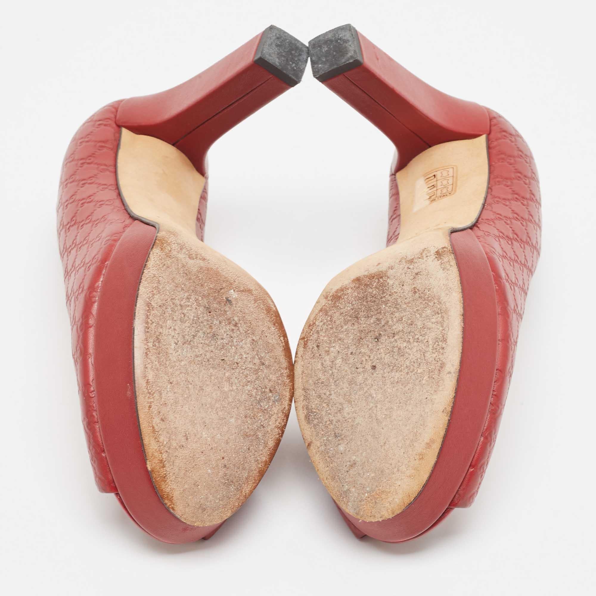 Gucci Dark Red Microguccissima Leather Peep Toe Platform Pumps Size 37 4