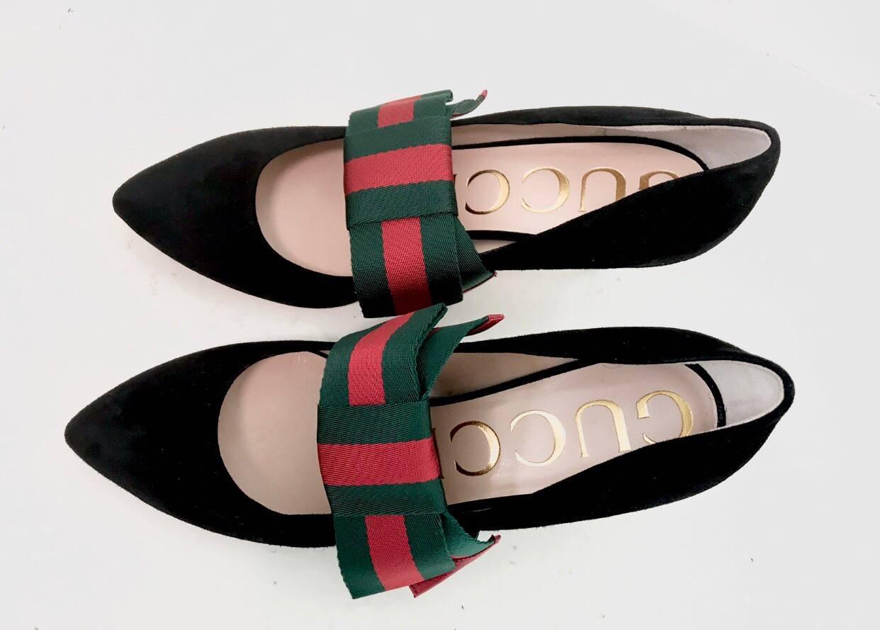 Women's Gucci Decoltè in Black Suede Leather with Red and Green Web 2017 Size 36 For Sale