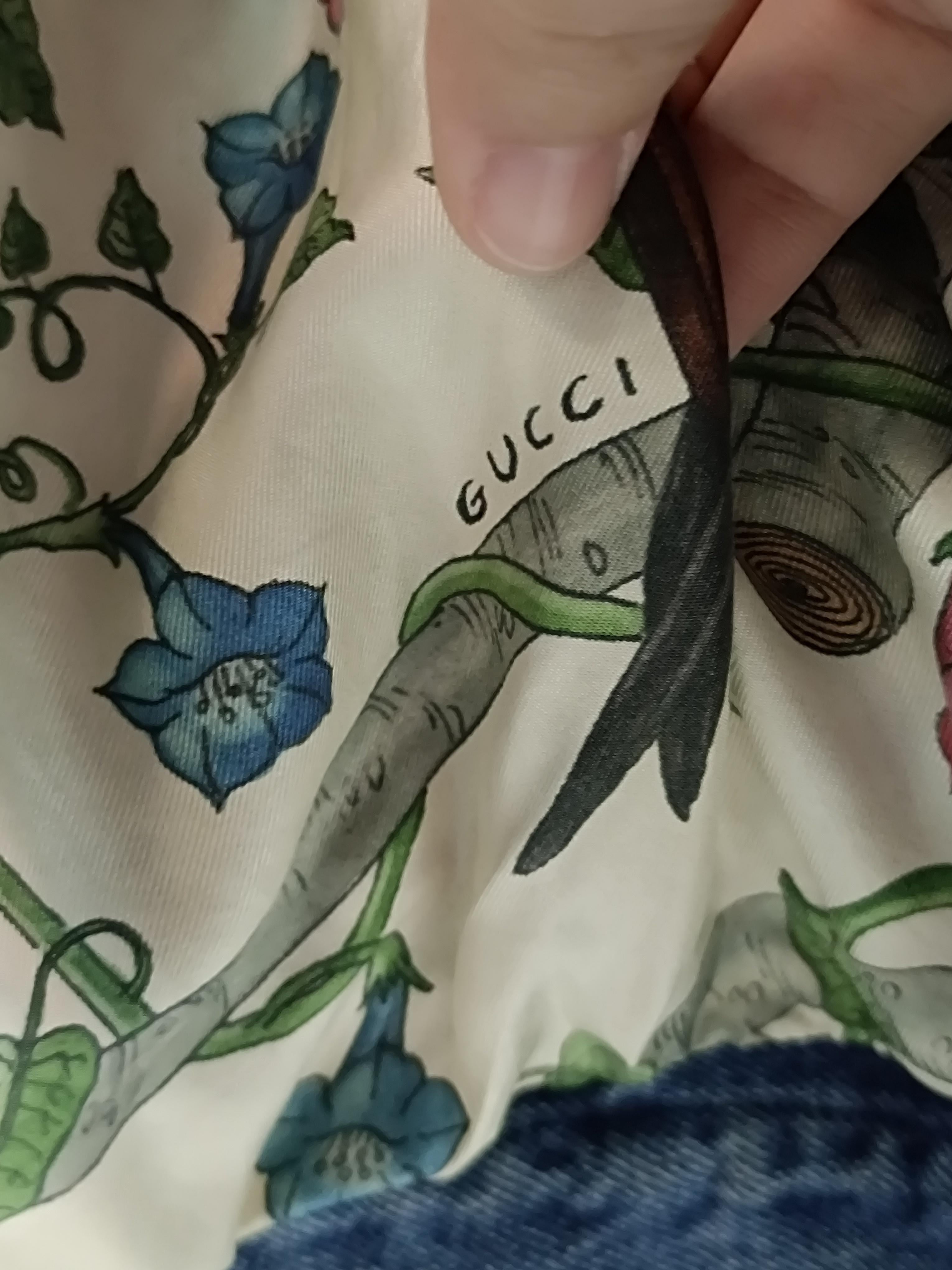 Gucci denim jacket with floral logo lining For Sale 11