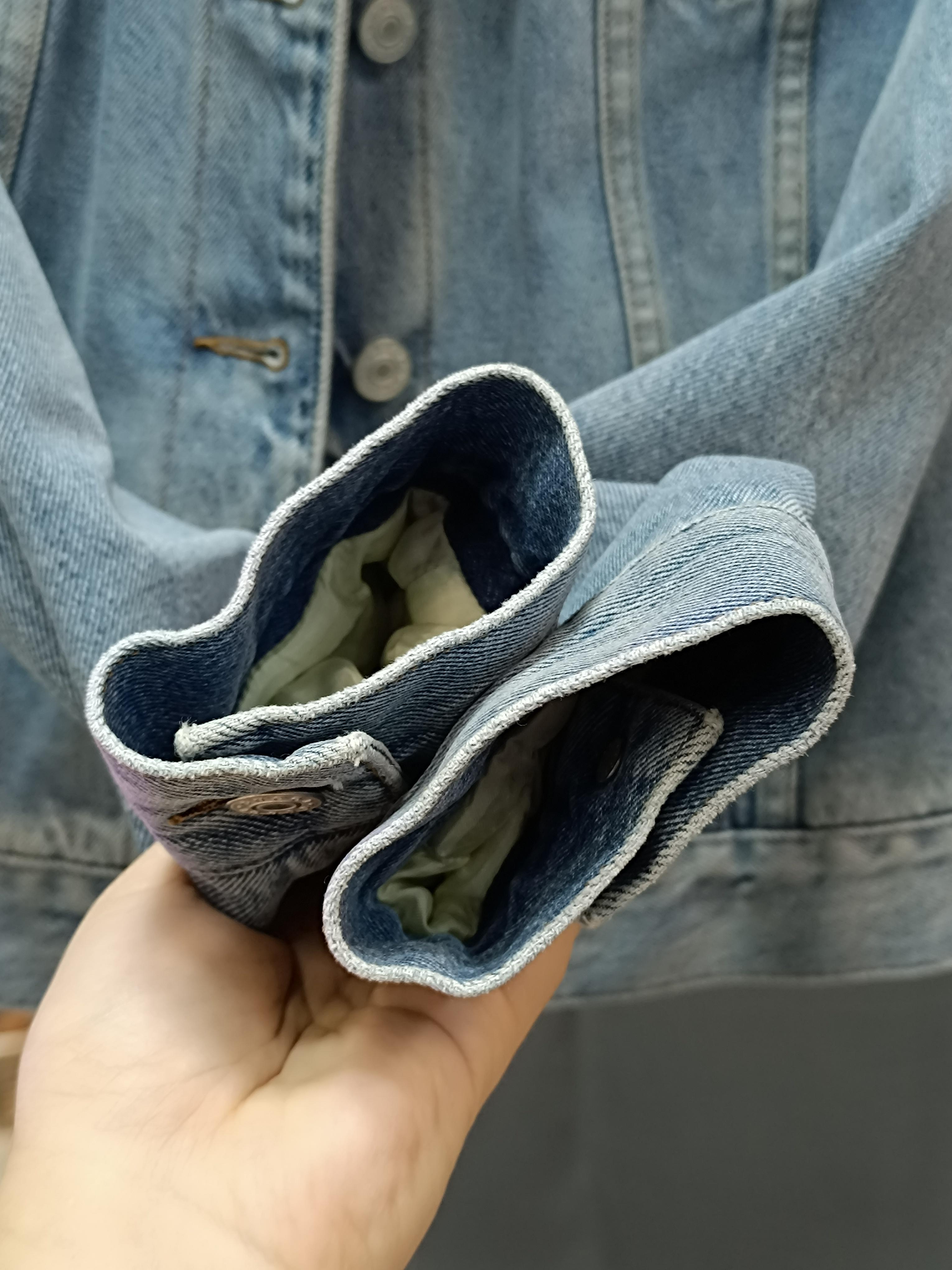 Gucci denim jacket with floral logo lining For Sale 4