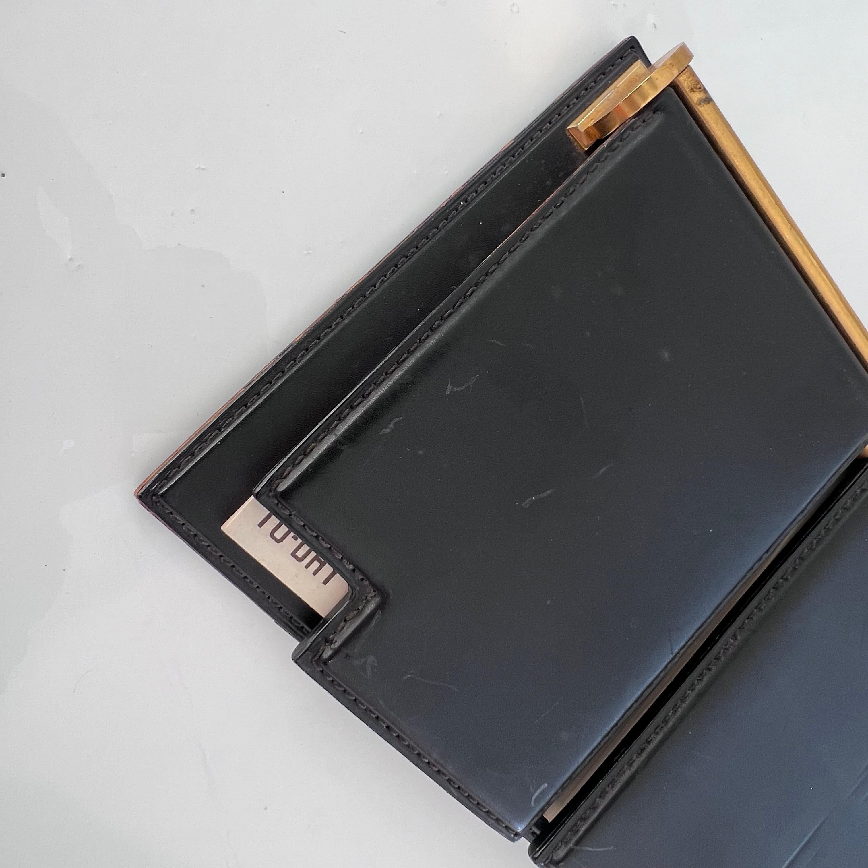 Agenda de bureau Gucci en cuir noir et laiton, 1970 Italie en vente 1