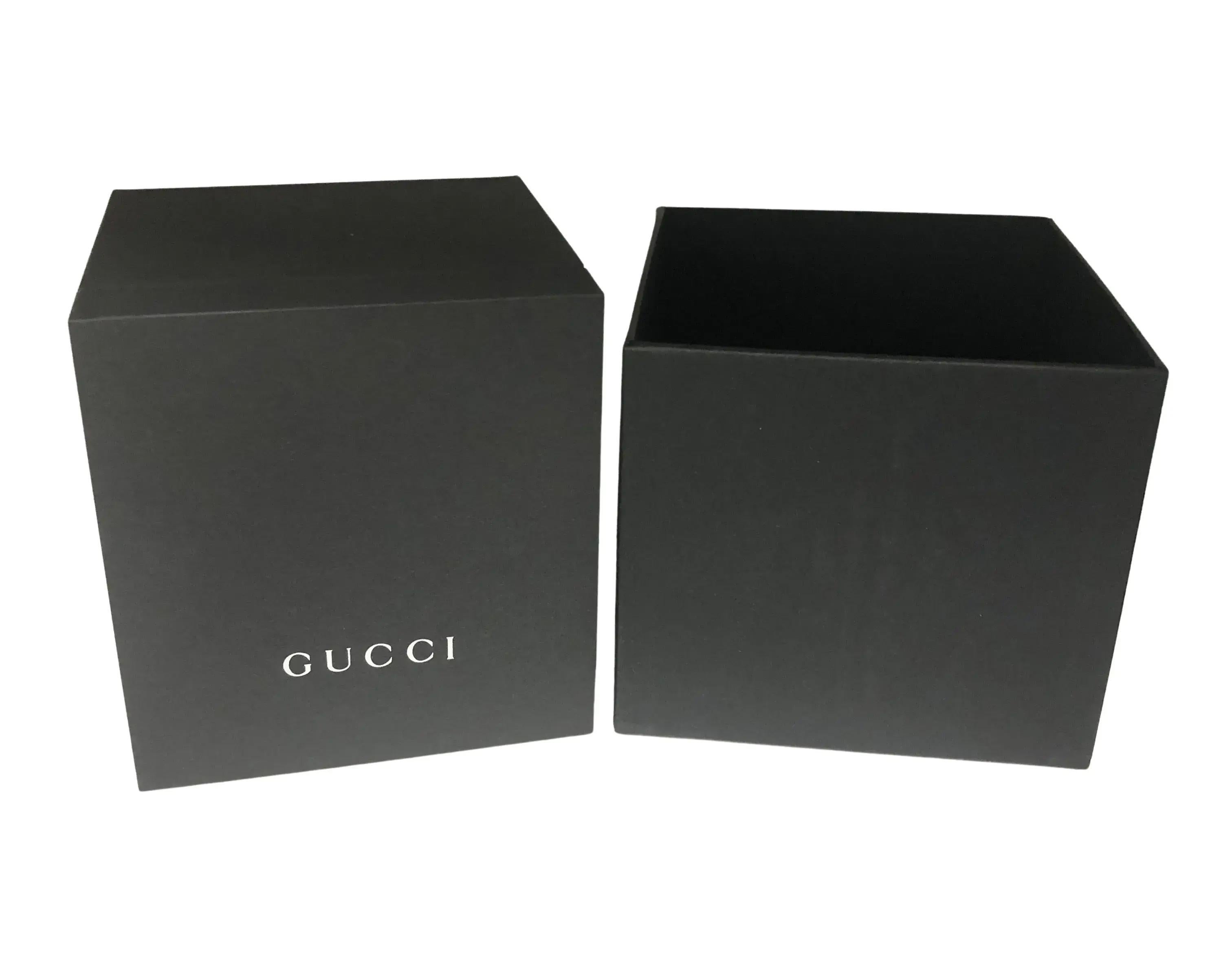 Gucci Diamantissima 32mm Edelstahl-Damenuhr YA141403 mit schwarzem Zifferblatt im Angebot 4